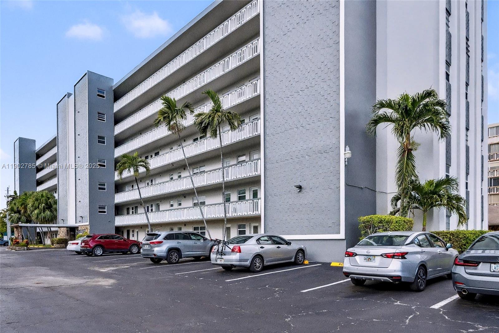 MEADOWBROOK CONDO APTS BL - Residential