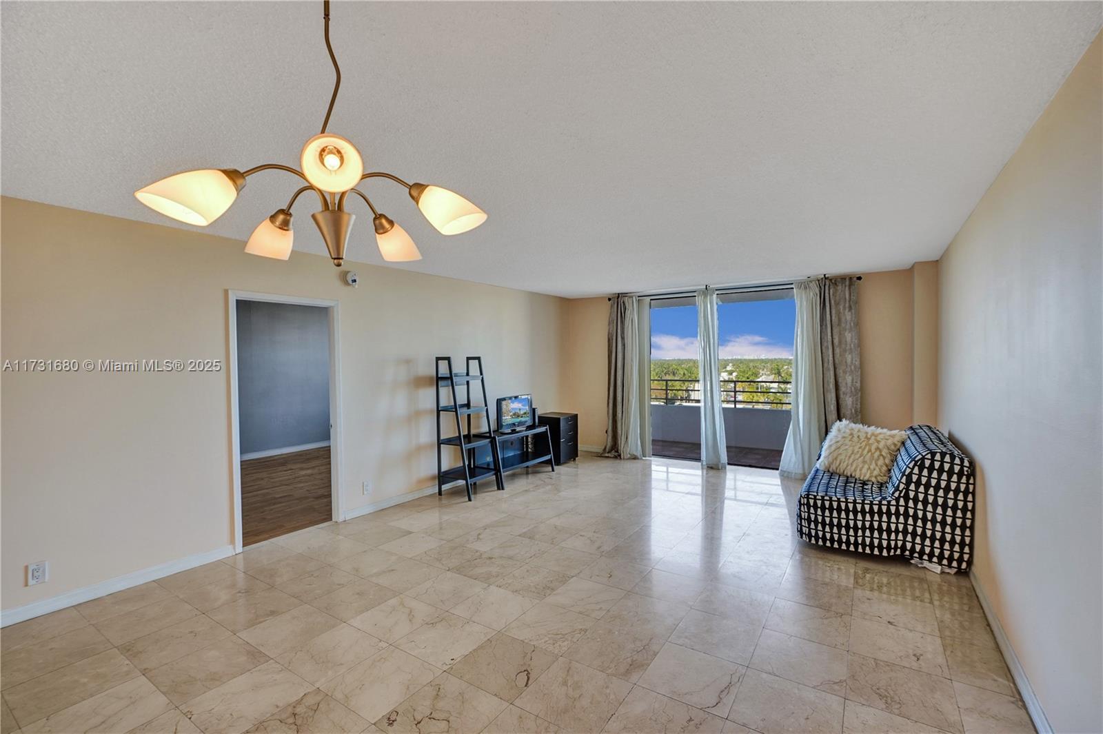 OLYMPUS CONDO PHASE - Residential