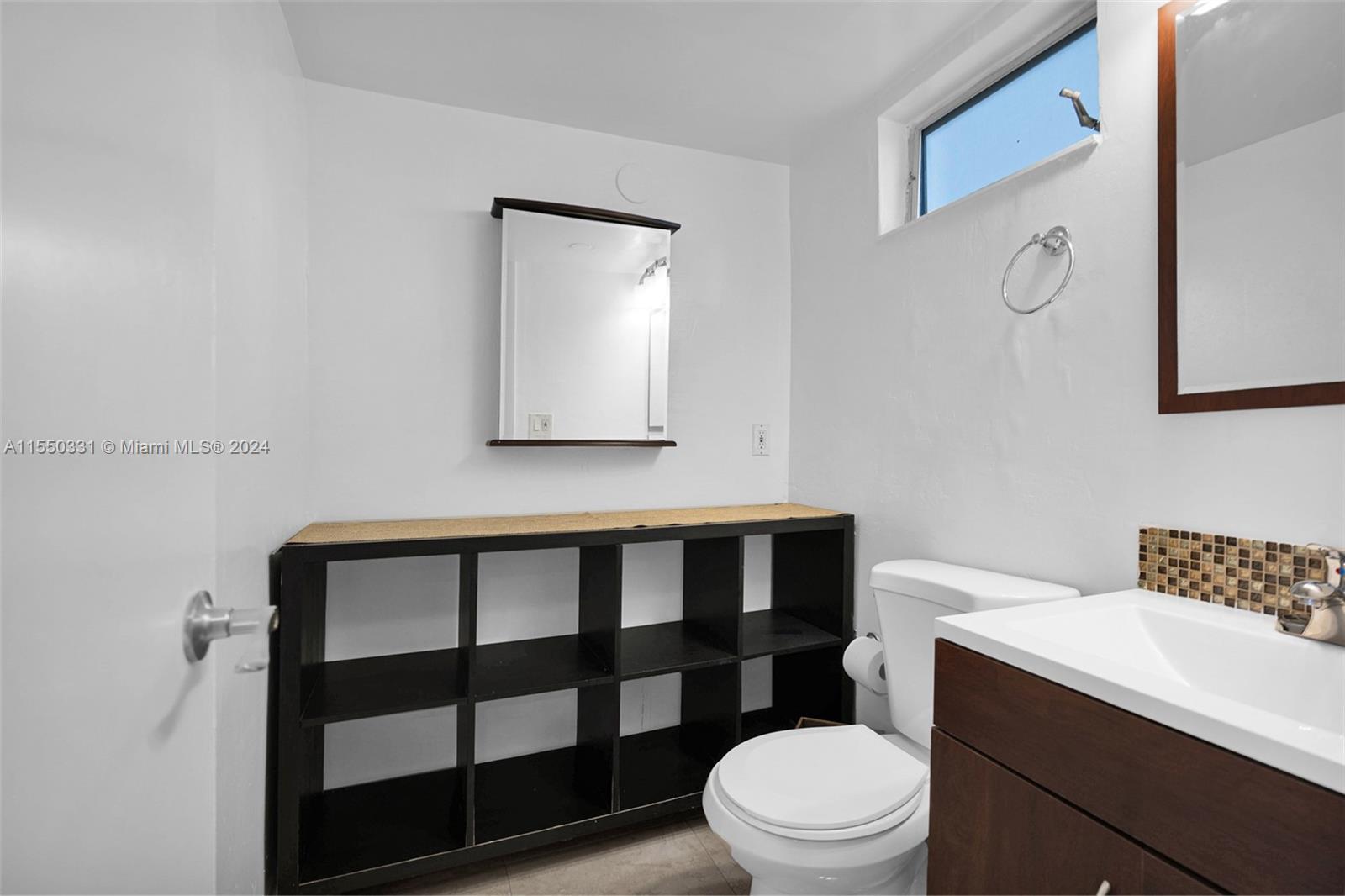 BYRON GARDENS CONDO - Residential Lease