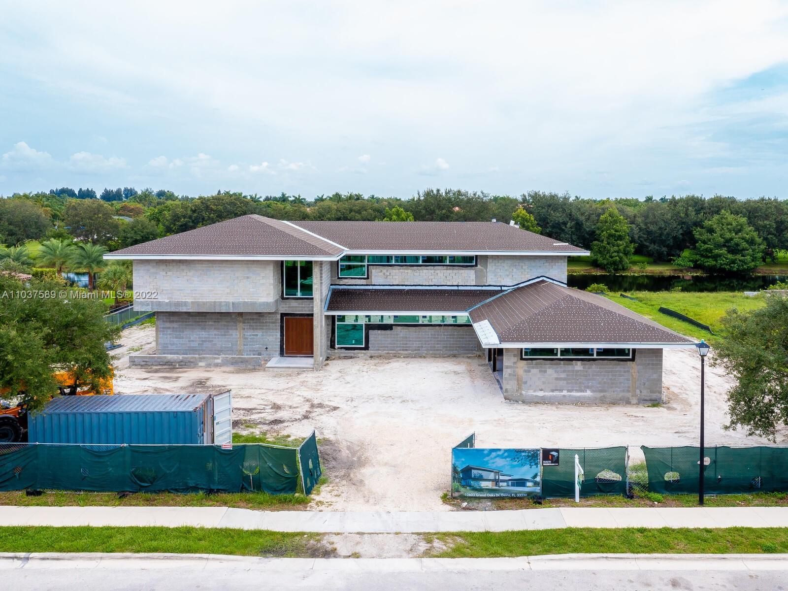 VISTA DEL LAGO - Residential