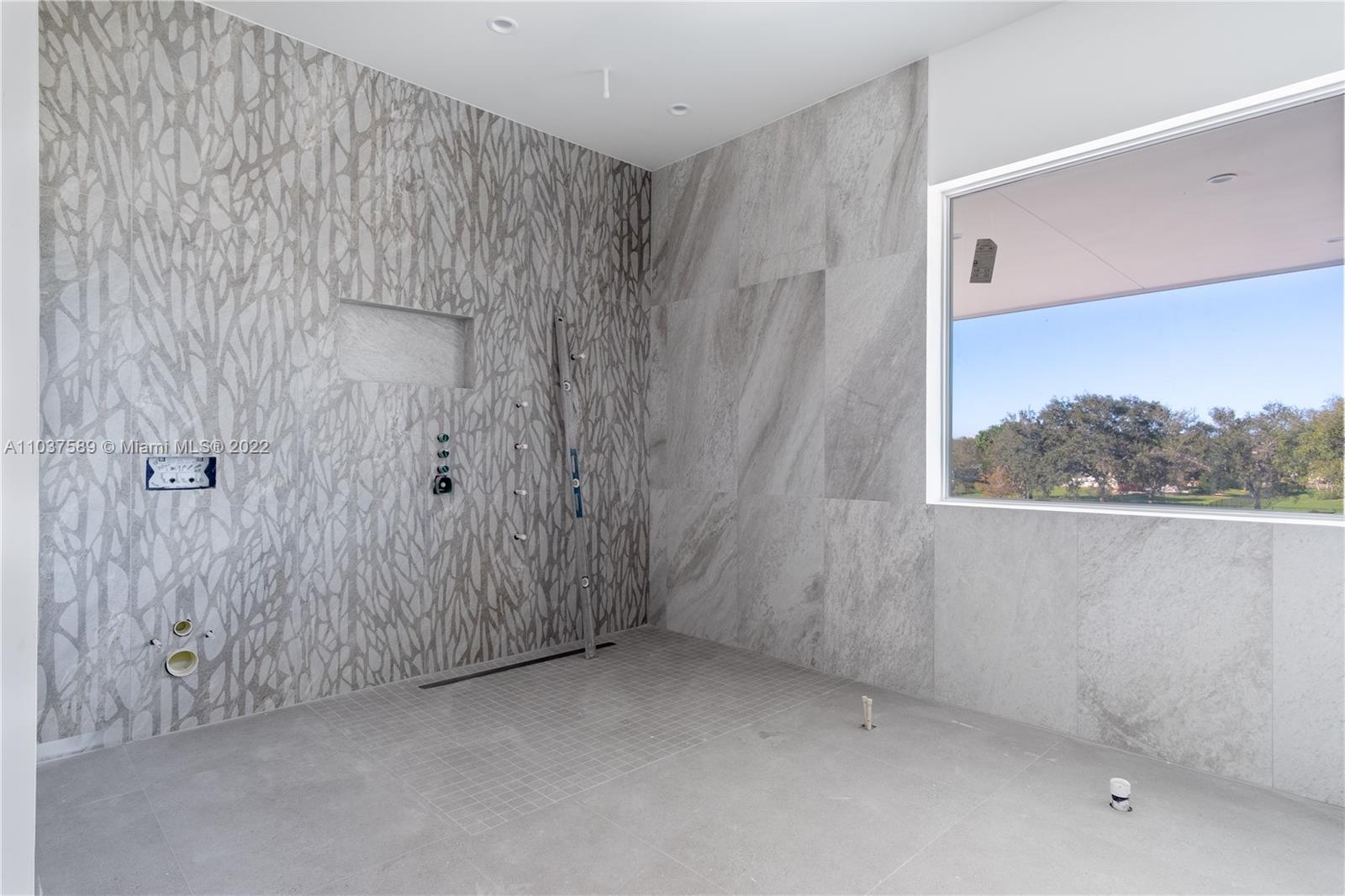 VISTA DEL LAGO - Residential