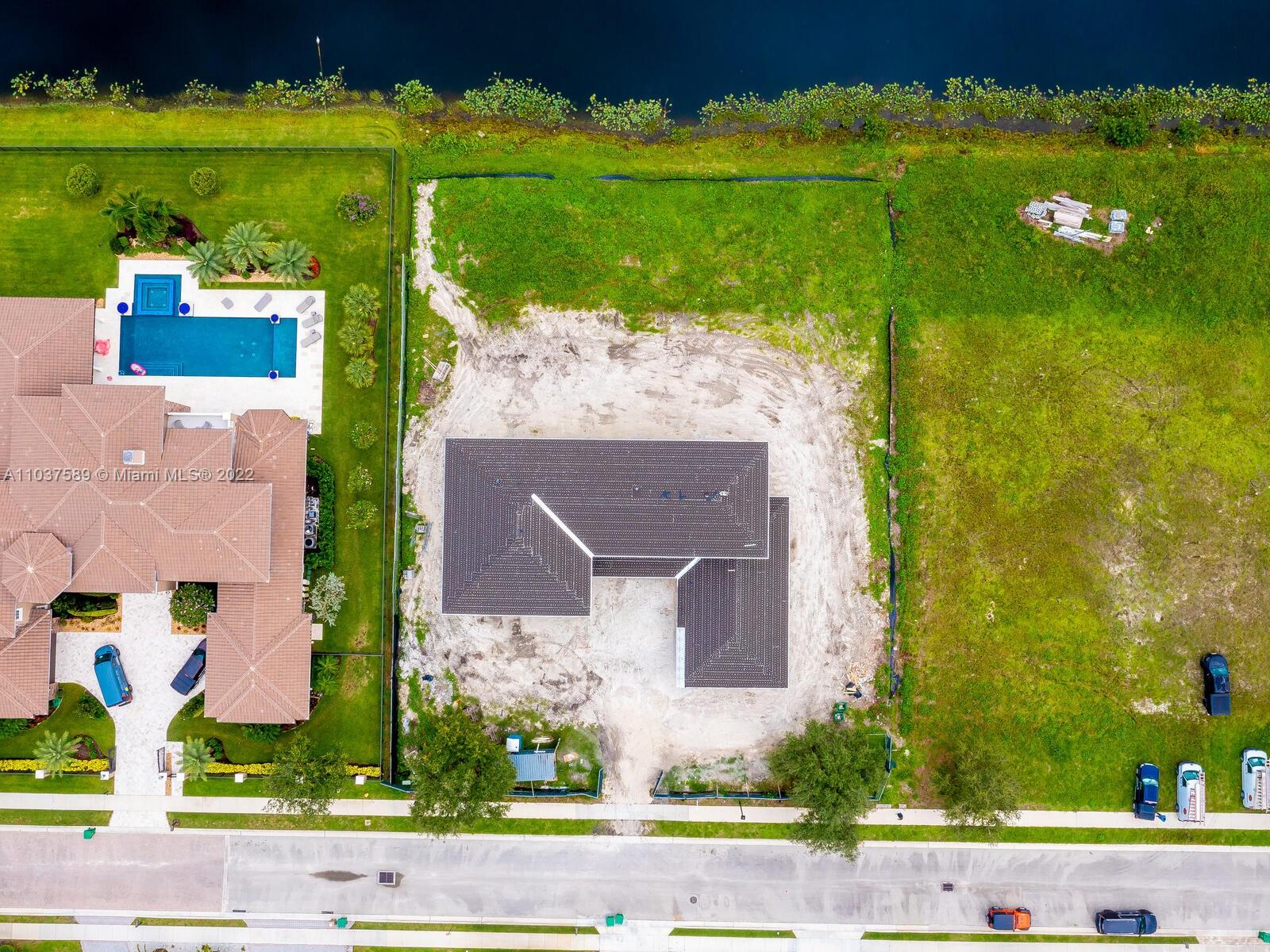 VISTA DEL LAGO - Residential