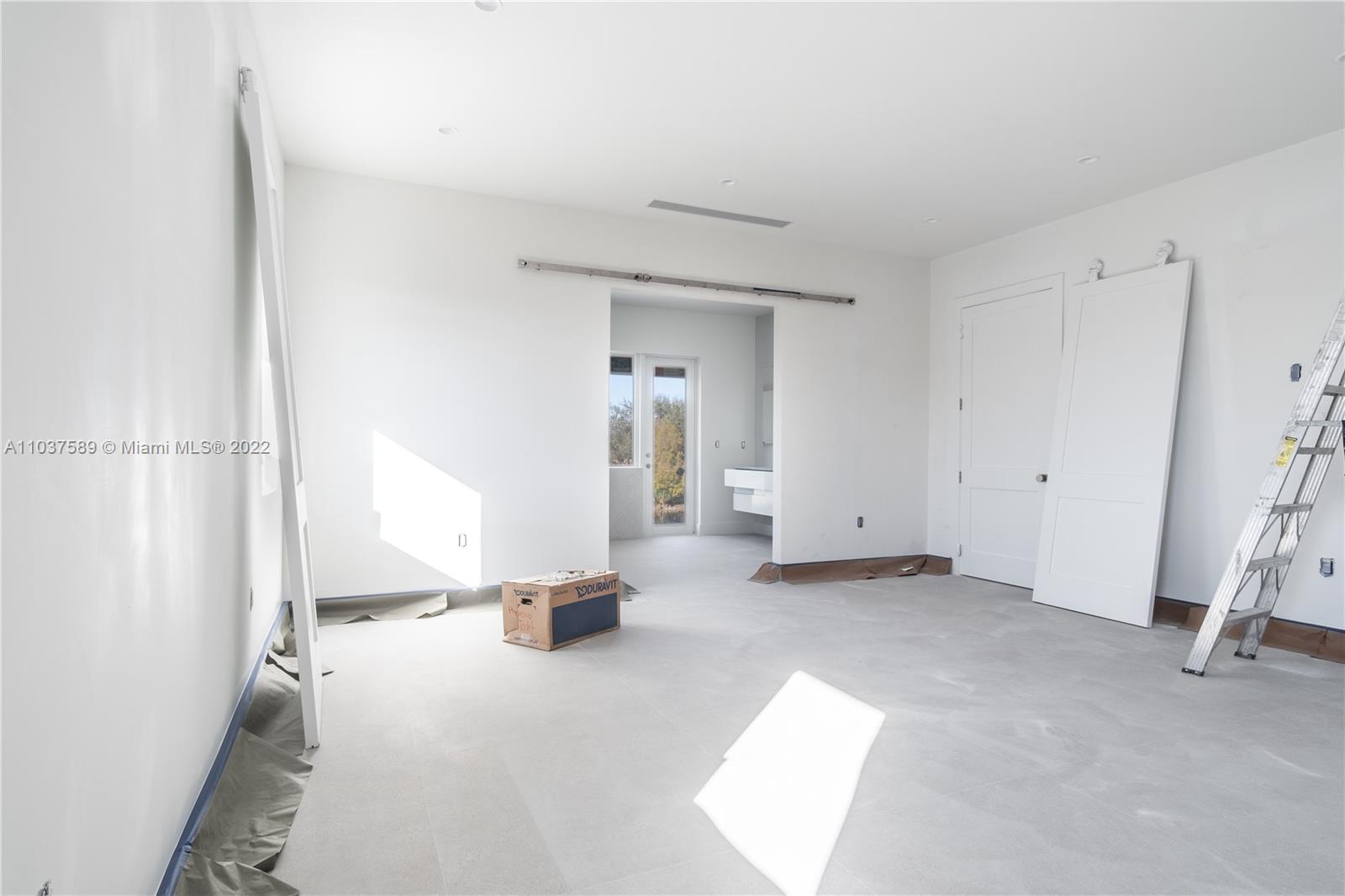 VISTA DEL LAGO - Residential