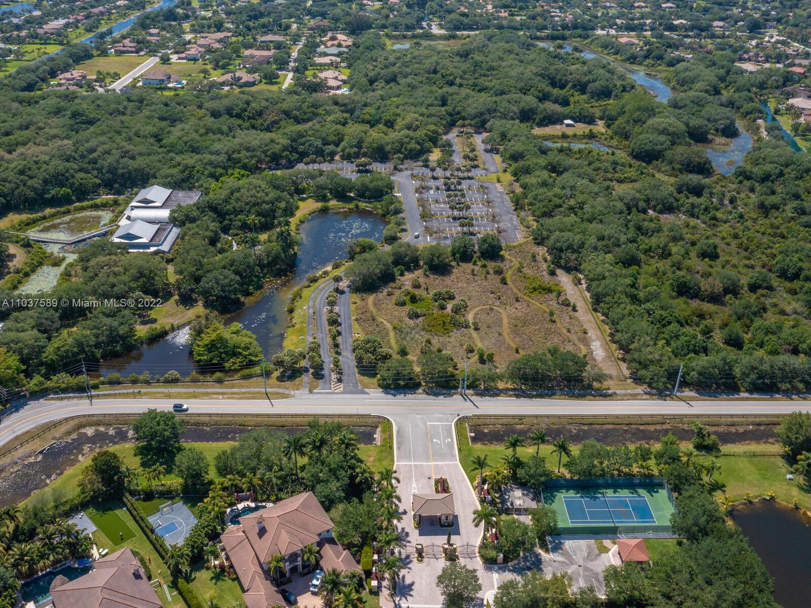 VISTA DEL LAGO - Residential