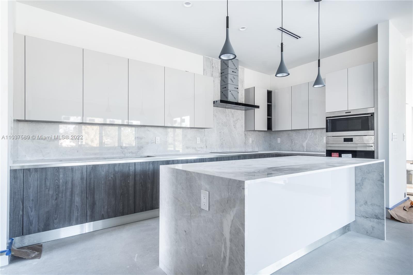 VISTA DEL LAGO - Residential