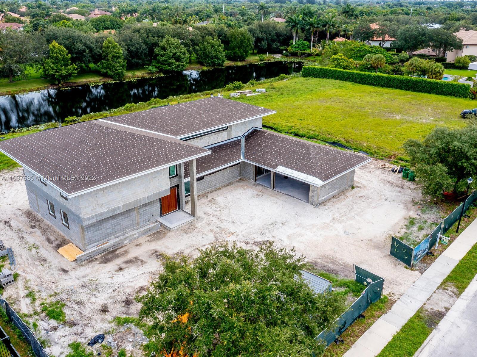 VISTA DEL LAGO - Residential
