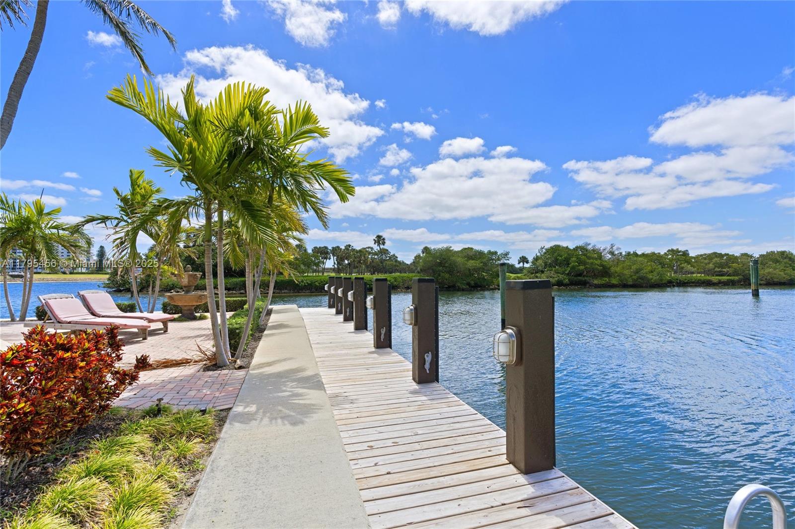 HARBOUR ISLES - Residential