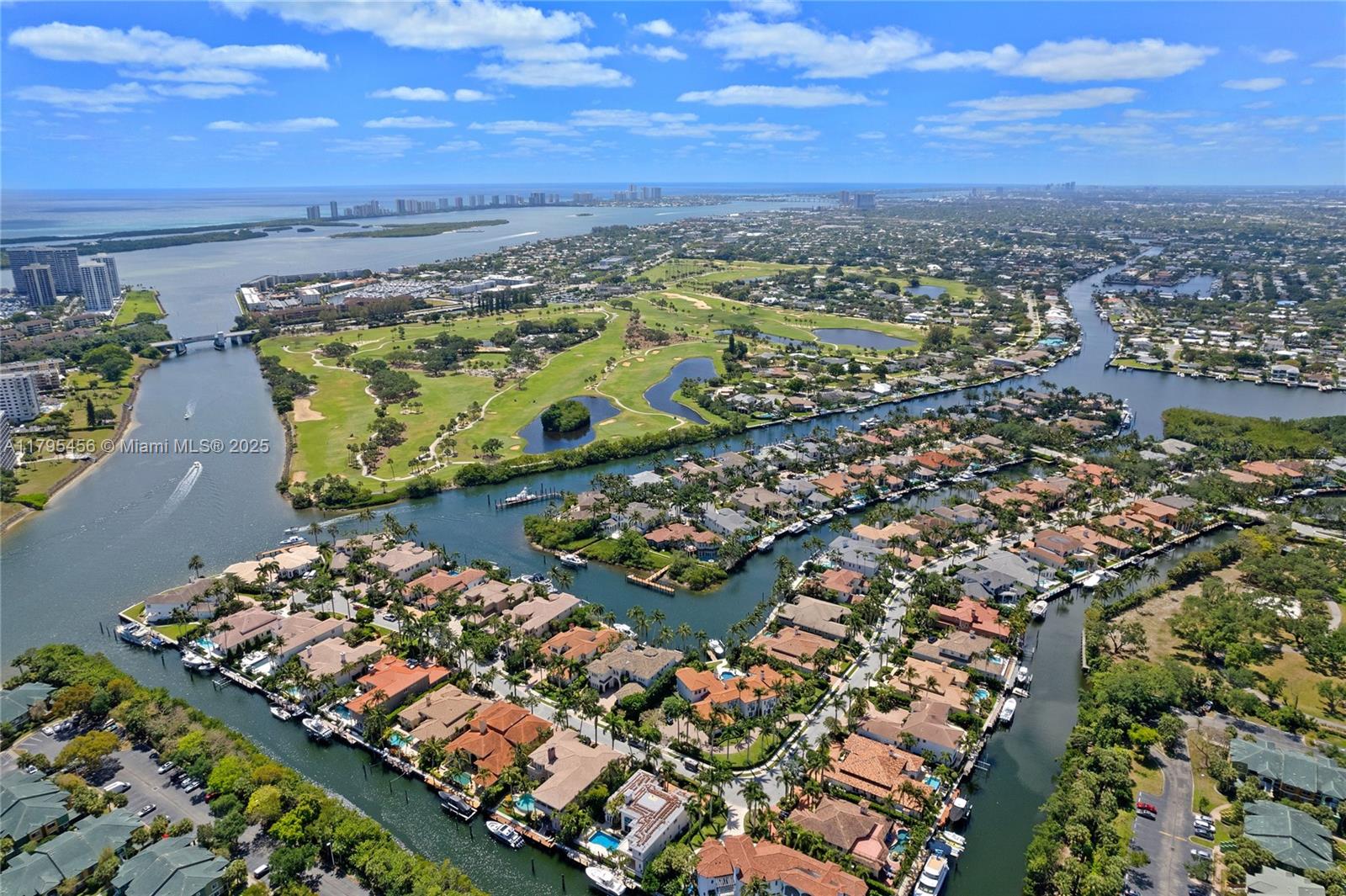 HARBOUR ISLES - Residential