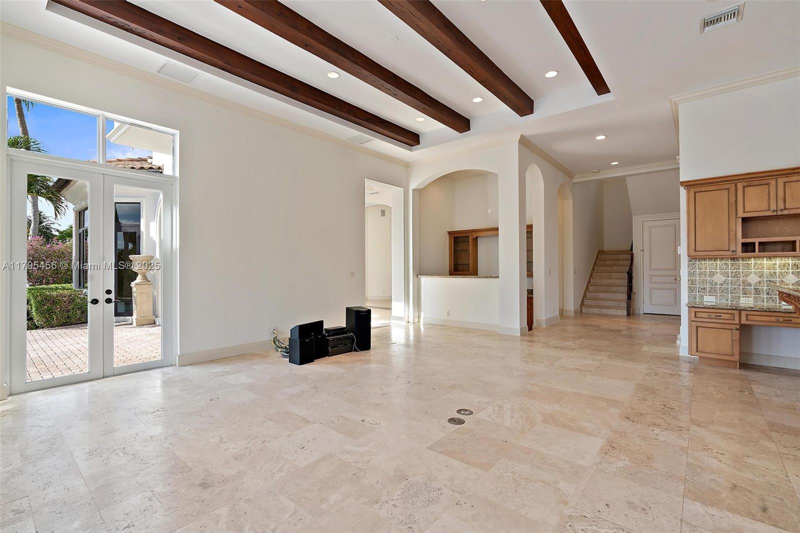 848 Harbour Isle Place
