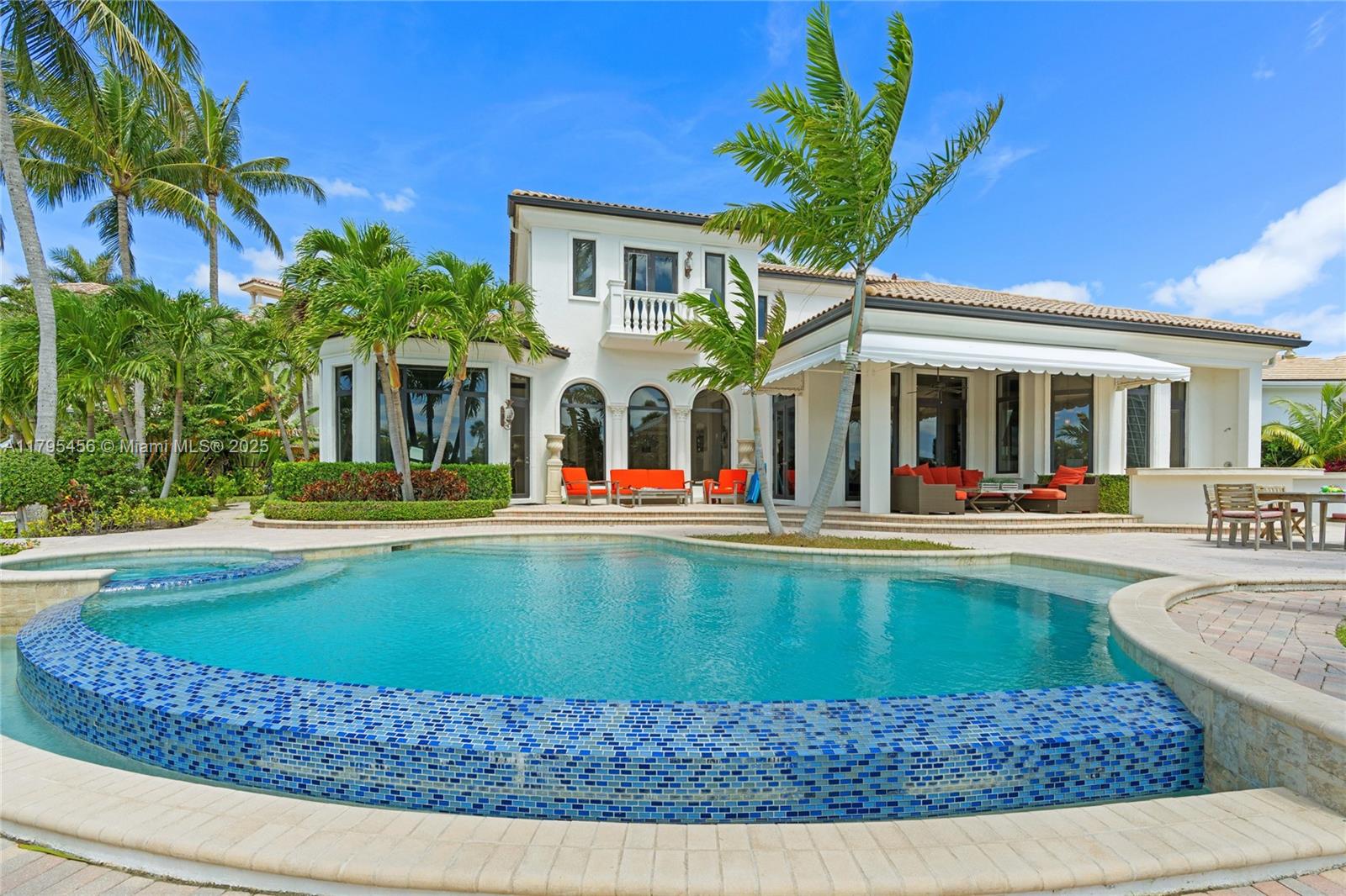 HARBOUR ISLES - Residential