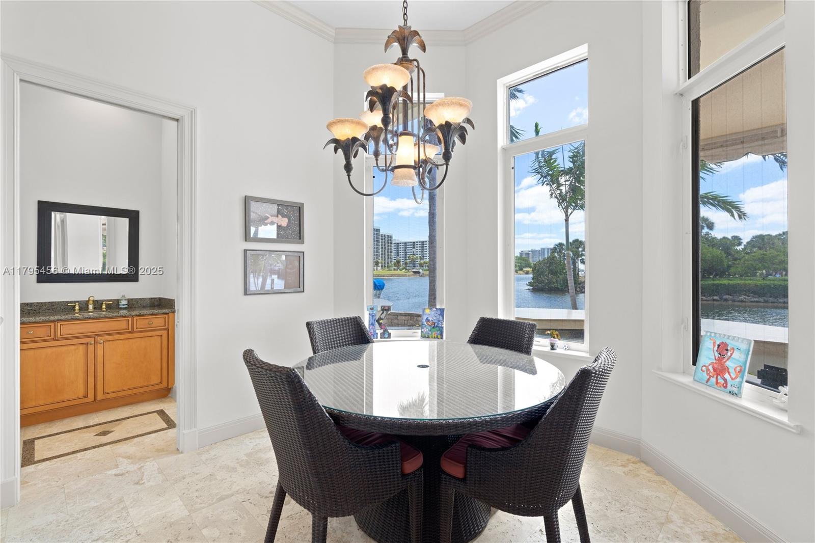HARBOUR ISLES - Residential