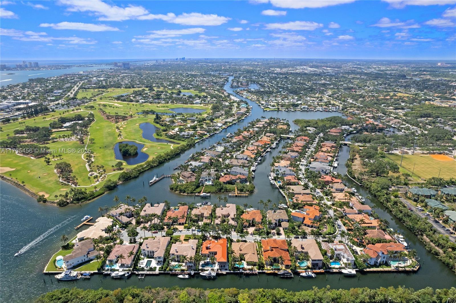HARBOUR ISLES - Residential