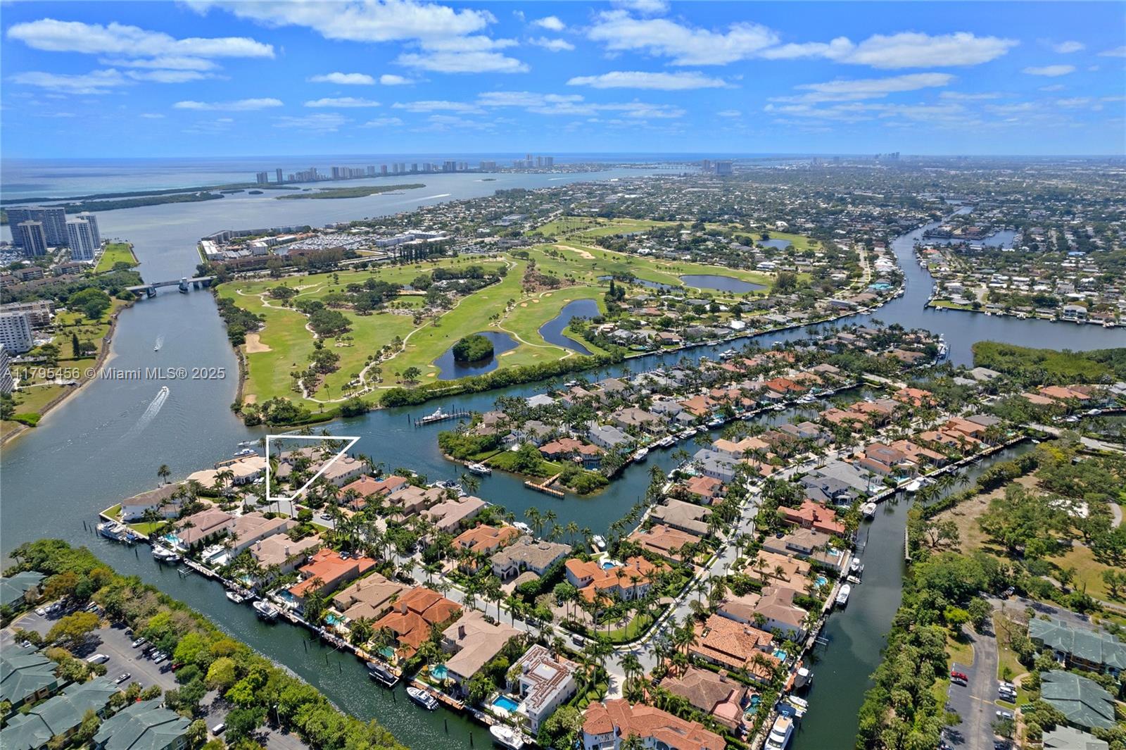 HARBOUR ISLES - Residential