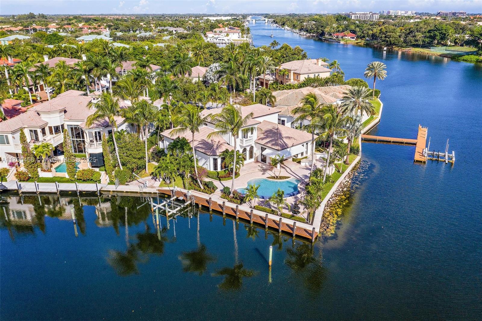 HARBOUR ISLES - Residential