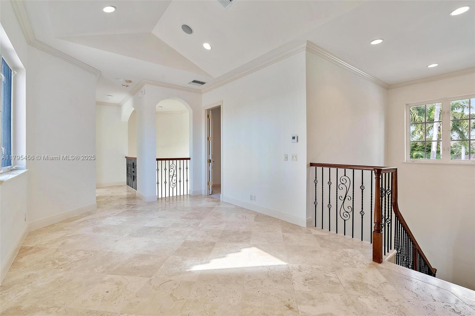 HARBOUR ISLES - Residential