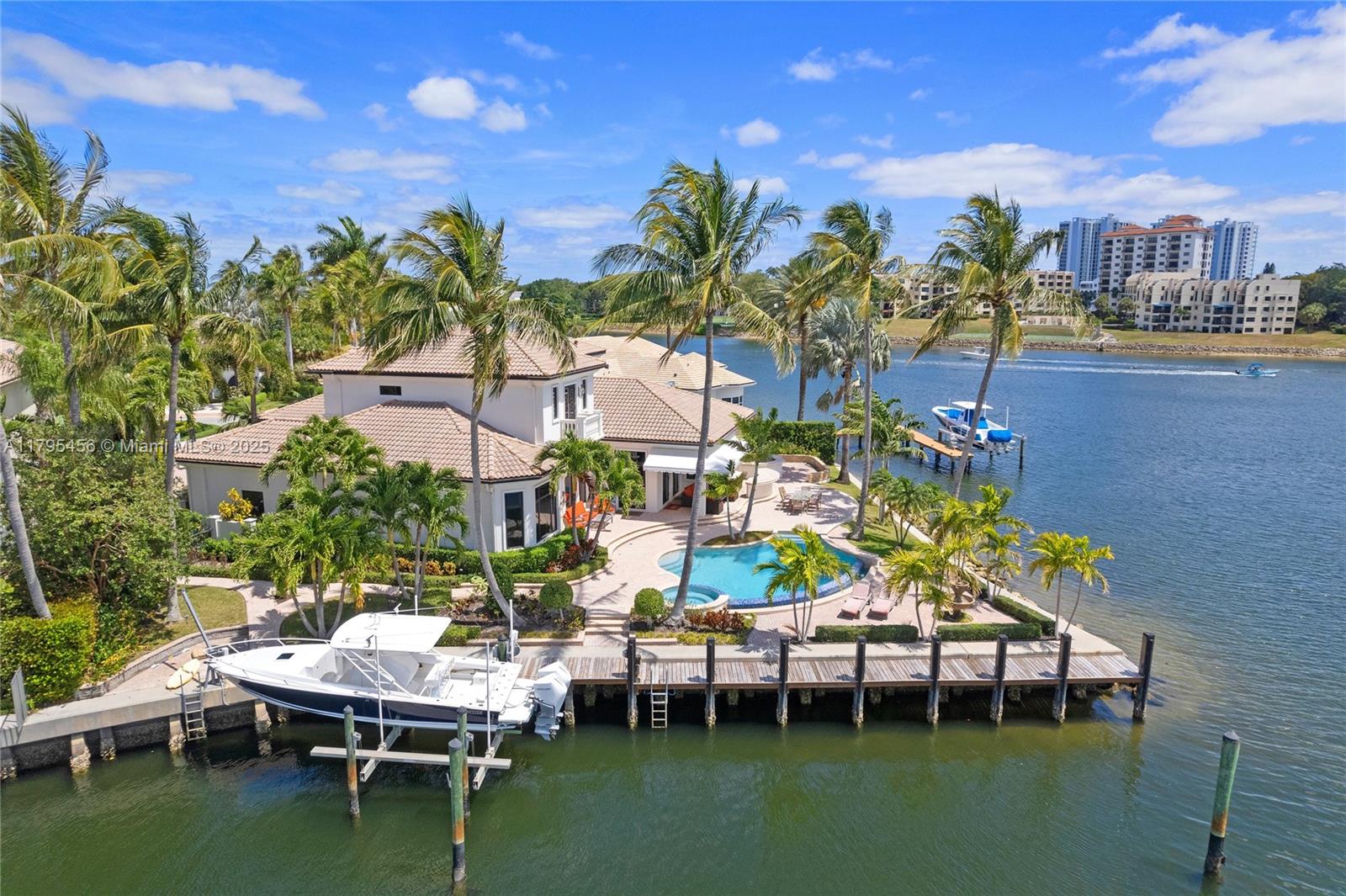 HARBOUR ISLES - Residential