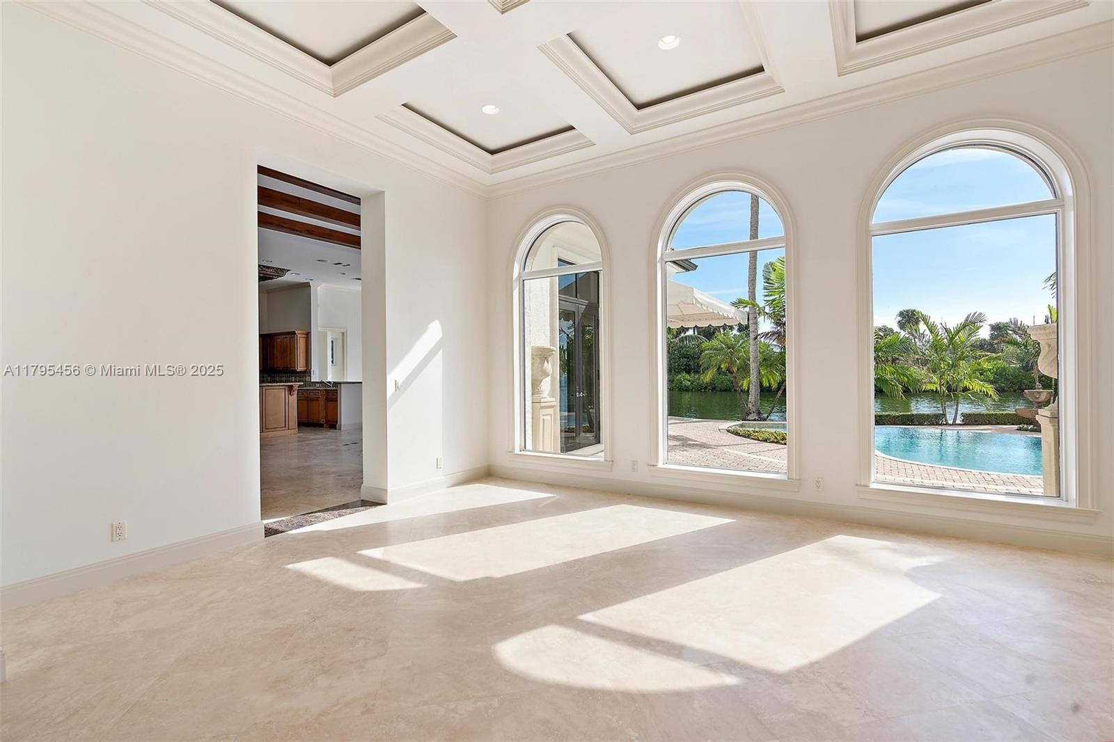 HARBOUR ISLES - Residential