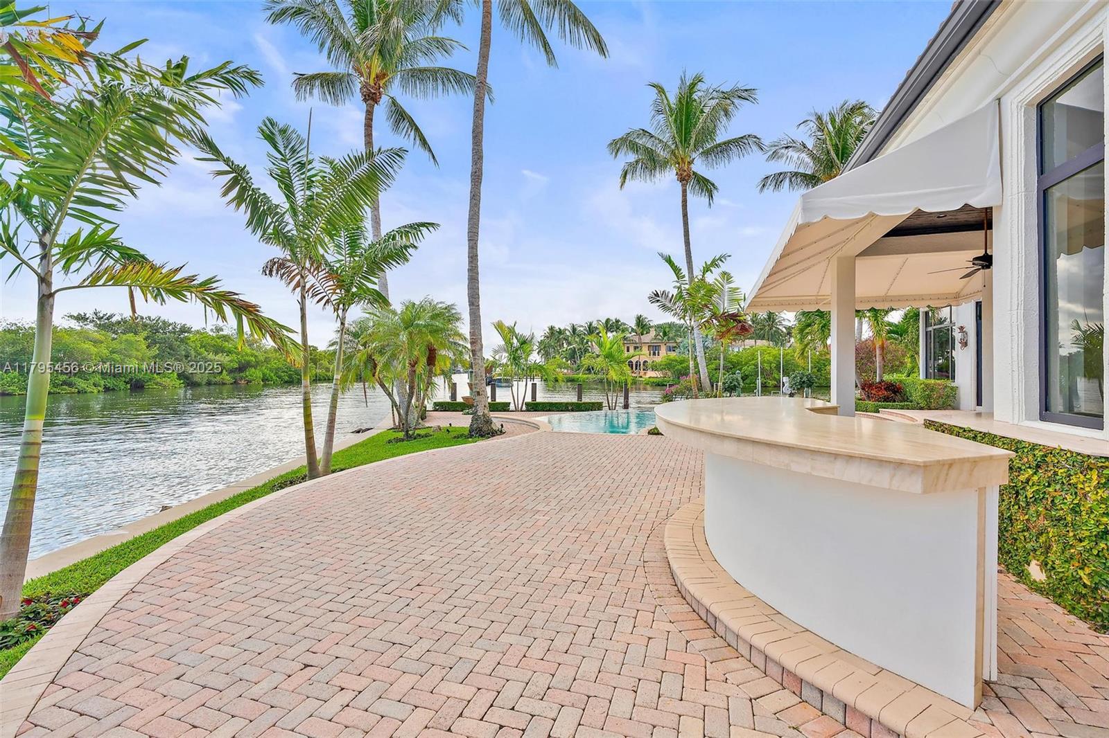 HARBOUR ISLES - Residential