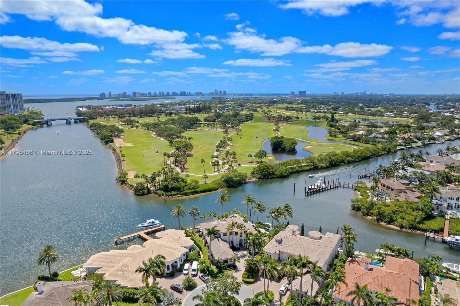 HARBOUR ISLES - Residential