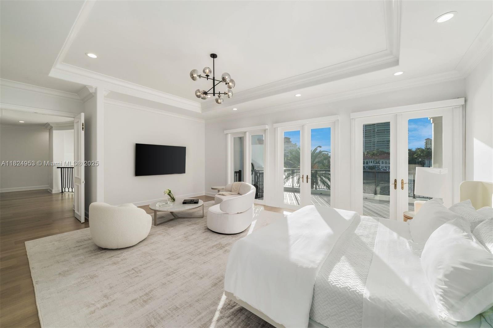 GOLDEN BEACH SEC D - Residential