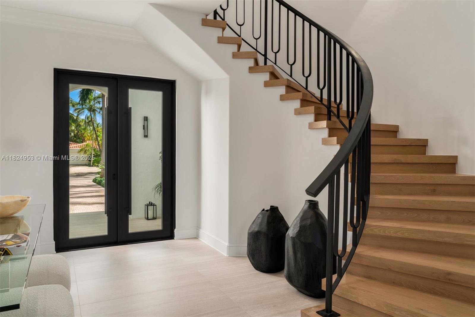 GOLDEN BEACH SEC D - Residential