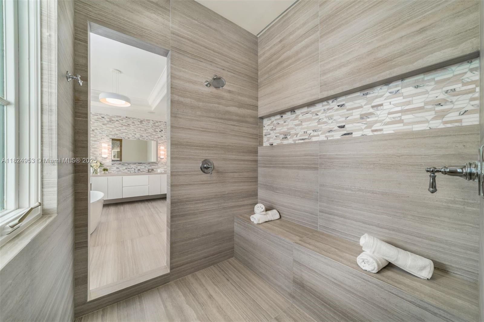 GOLDEN BEACH SEC D - Residential