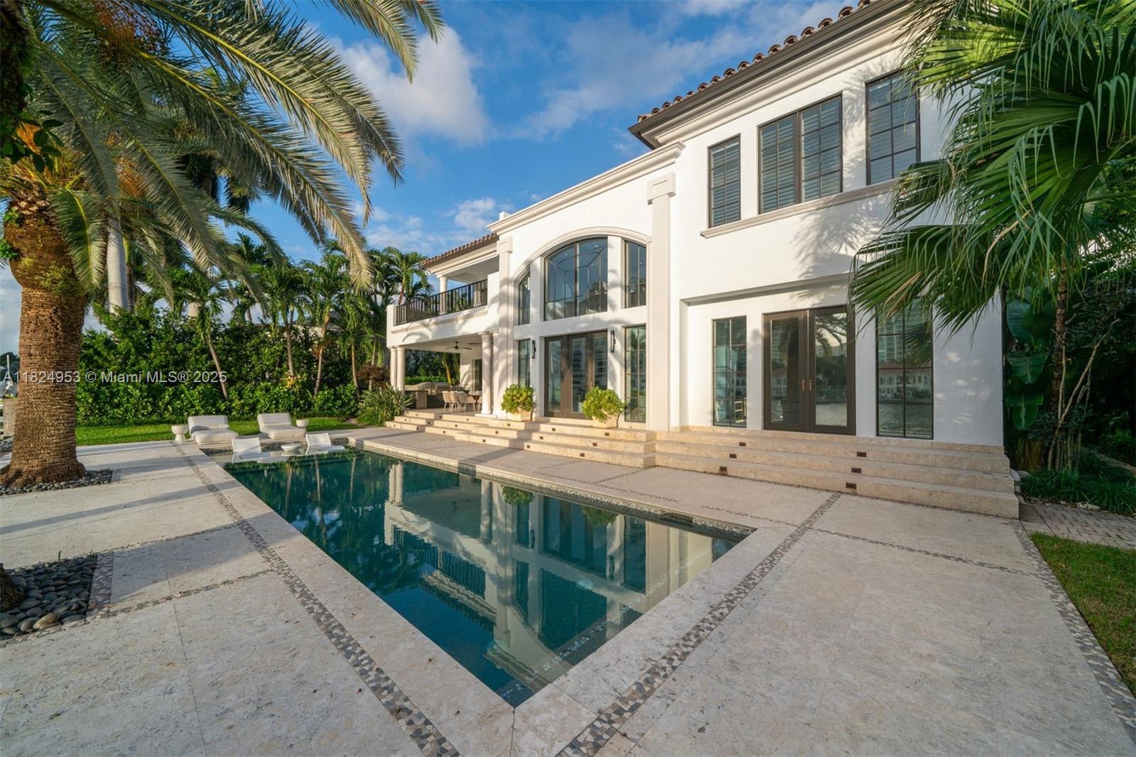 GOLDEN BEACH SEC D - Residential