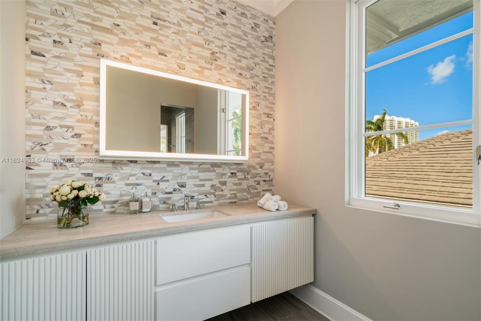 GOLDEN BEACH SEC D - Residential