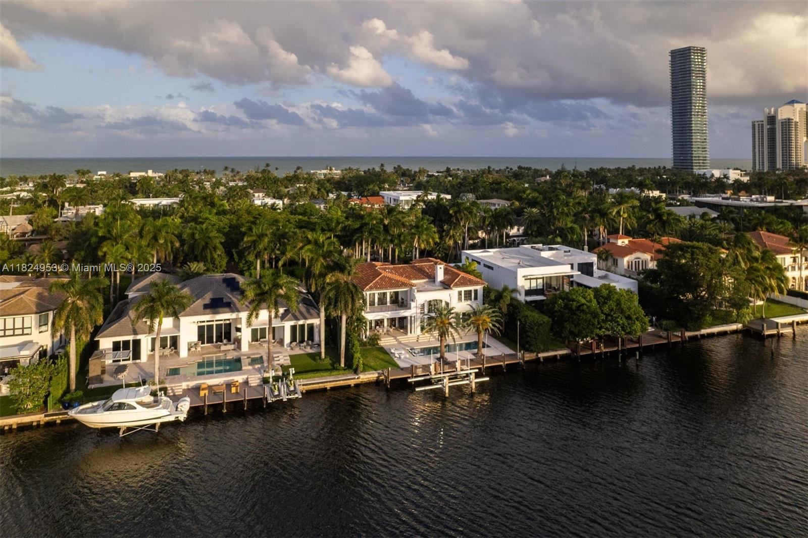 GOLDEN BEACH SEC D - Residential