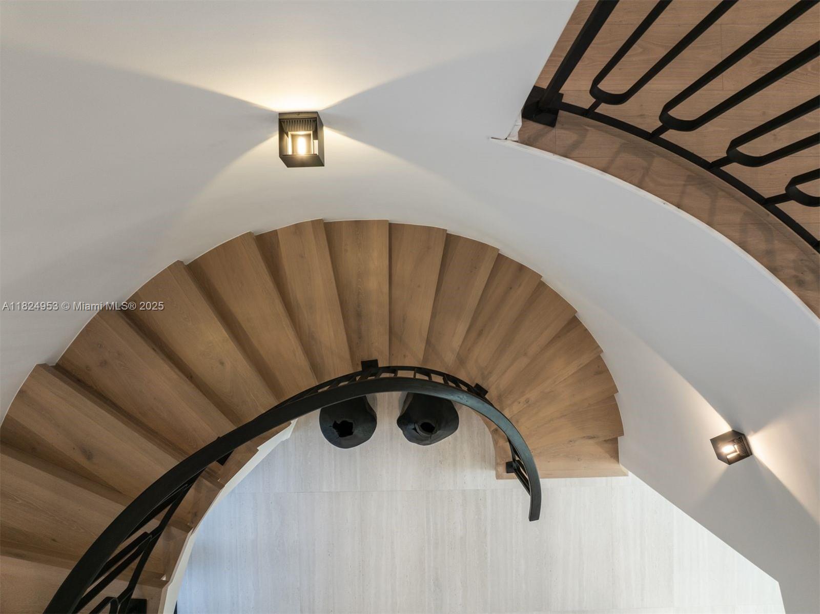 GOLDEN BEACH SEC D - Residential