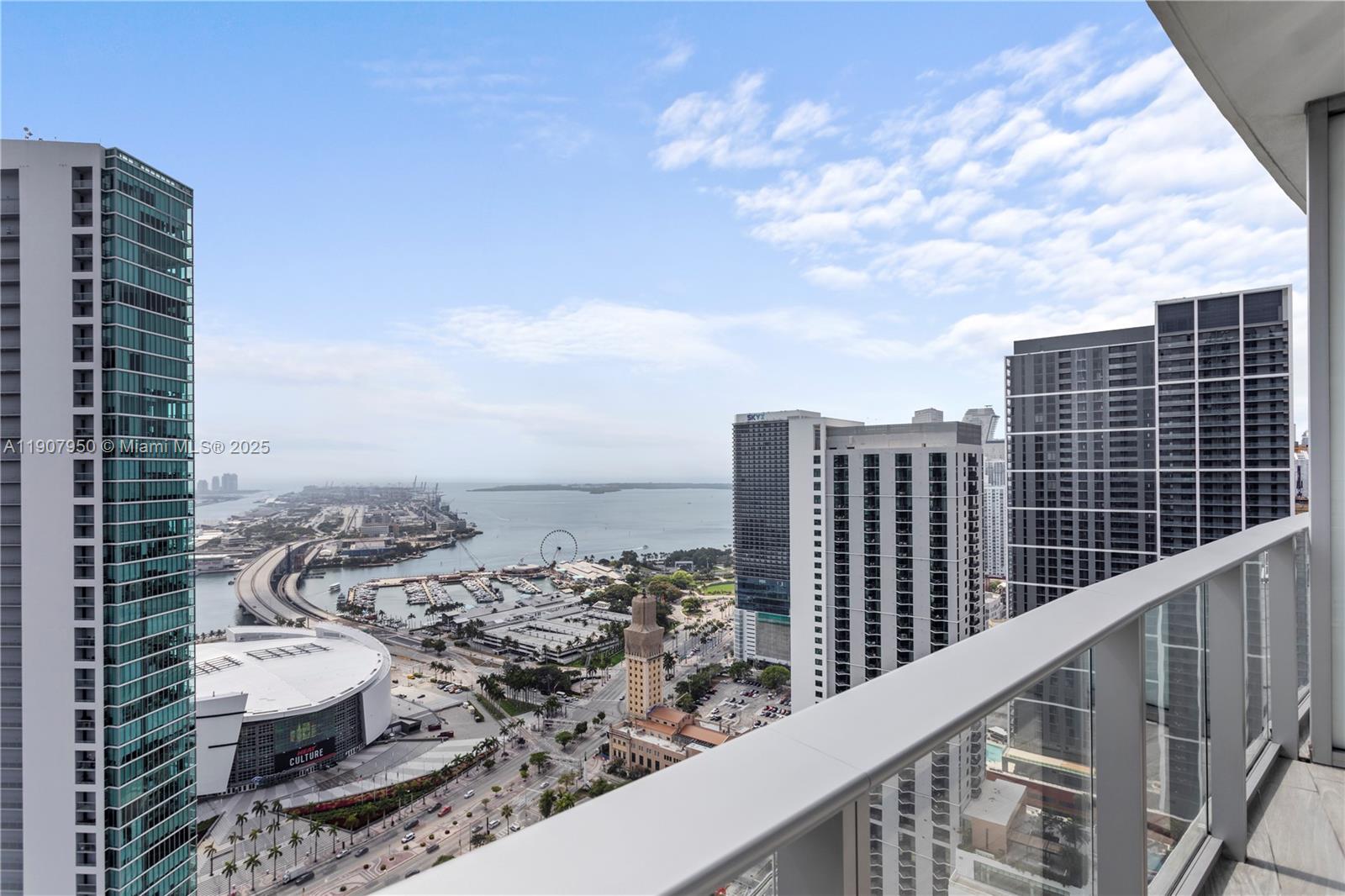 PARAMOUNT MIAMI WORLDCENT - Residential