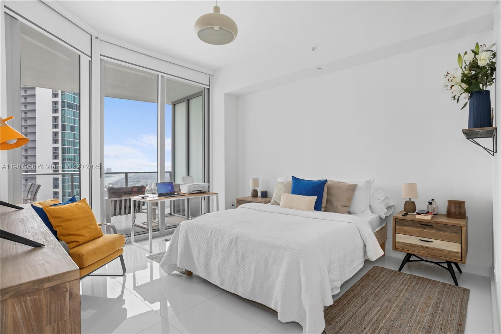 PARAMOUNT MIAMI WORLDCENT - Residential