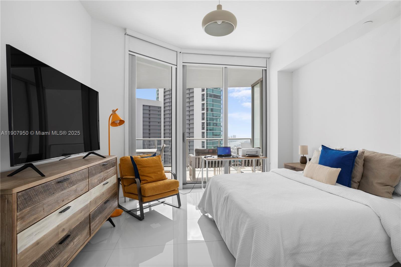 PARAMOUNT MIAMI WORLDCENT - Residential