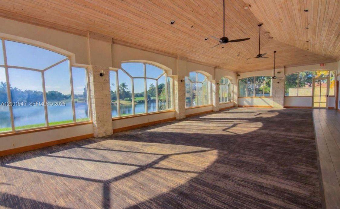 DORAL HOUSE CONDO NO 3 - Residential