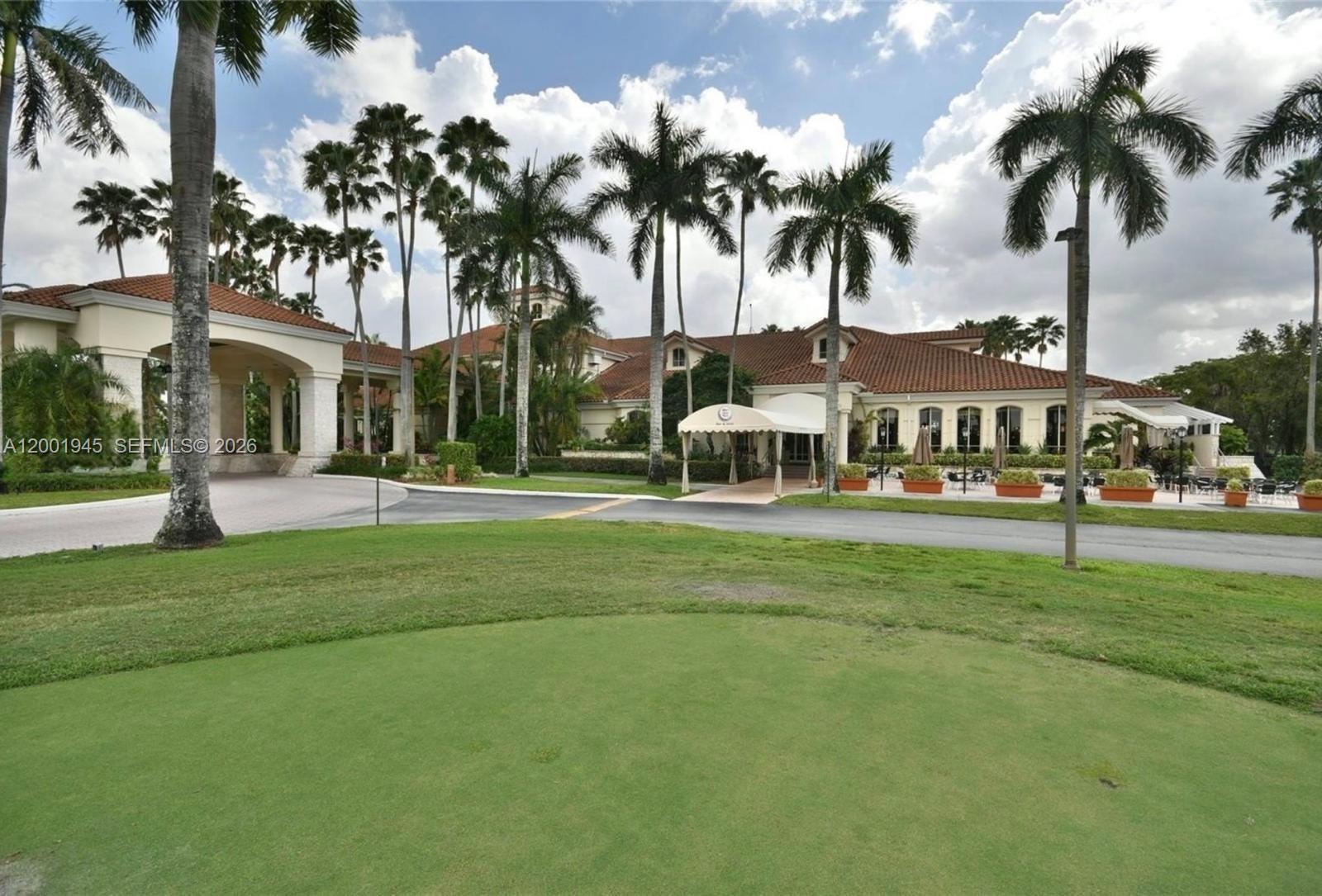 DORAL HOUSE CONDO NO 3 - Residential