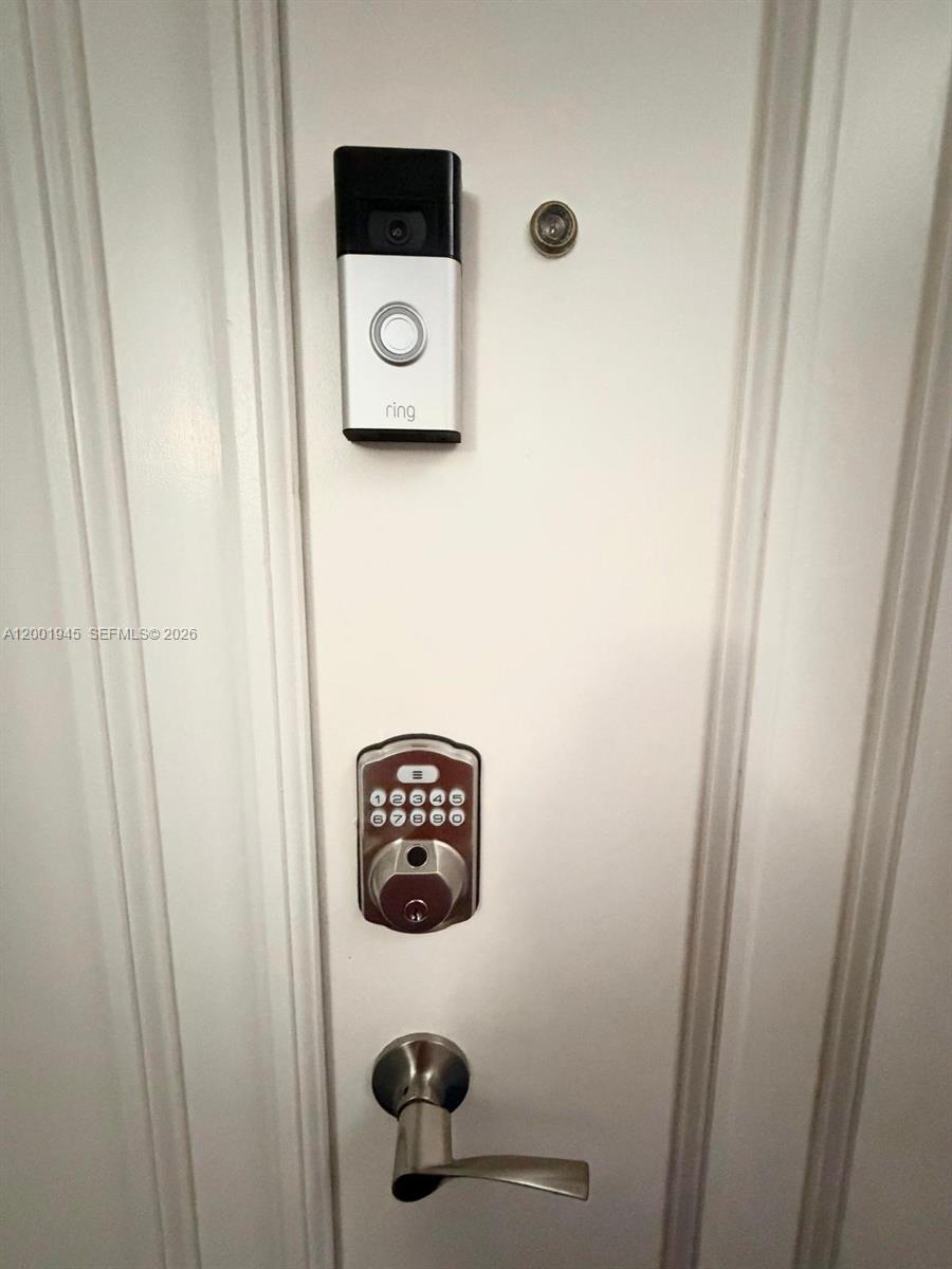 DORAL HOUSE CONDO NO 3 - Residential