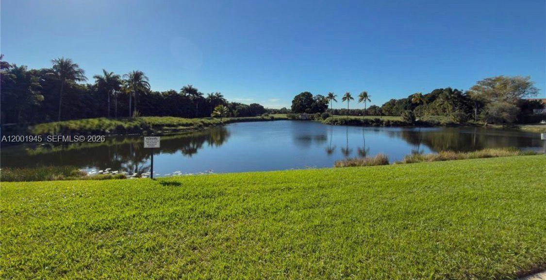 DORAL HOUSE CONDO NO 3 - Residential