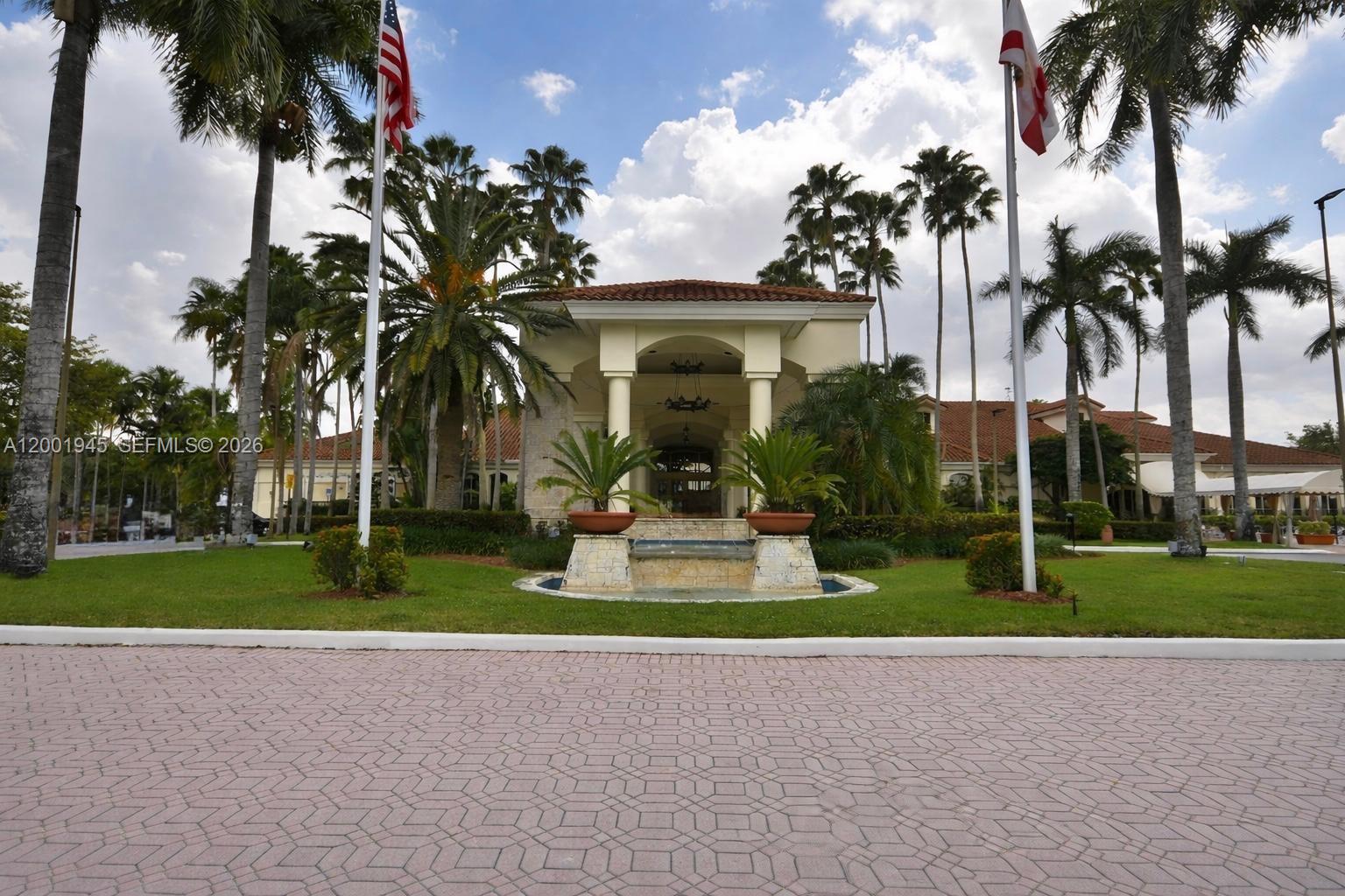 DORAL HOUSE CONDO NO 3 - Residential