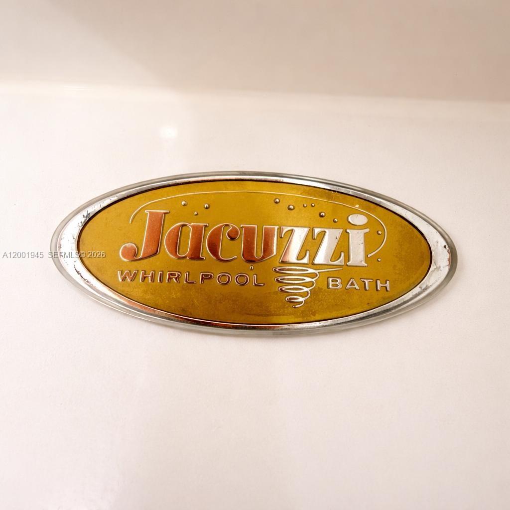 DORAL HOUSE CONDO NO 3 - Residential