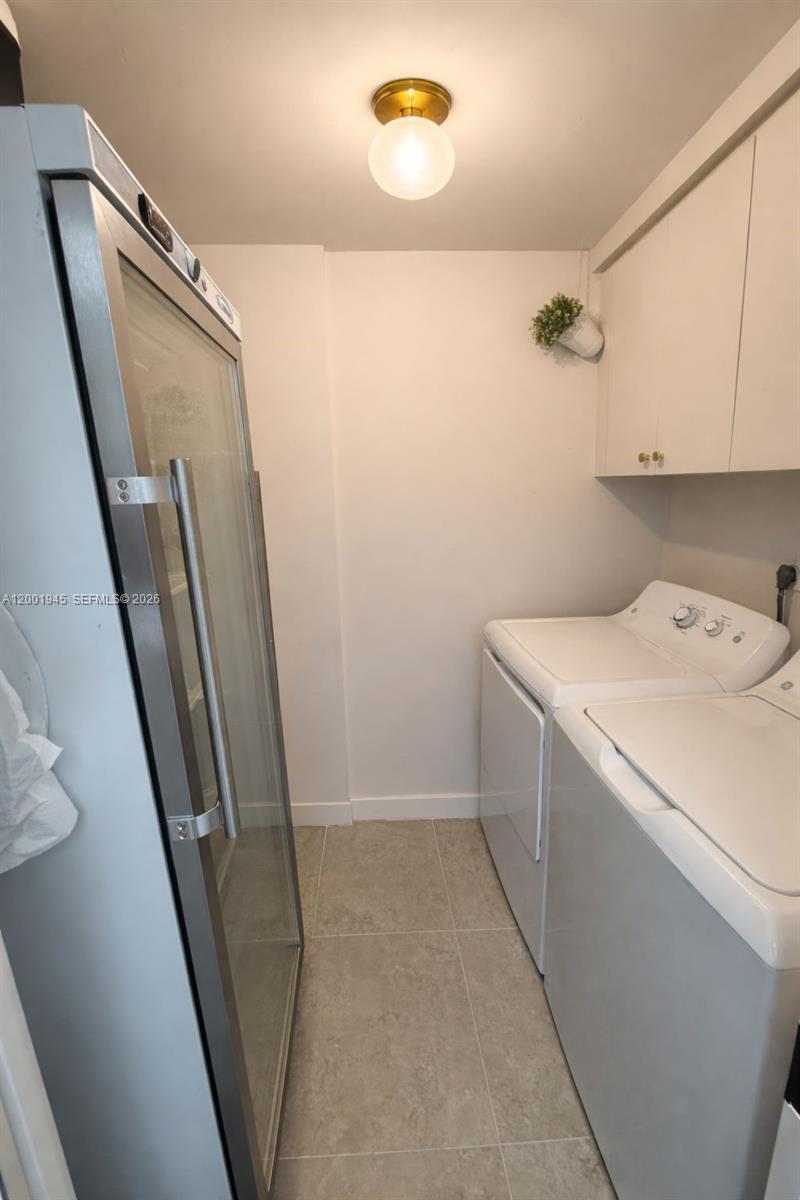 DORAL HOUSE CONDO NO 3 - Residential