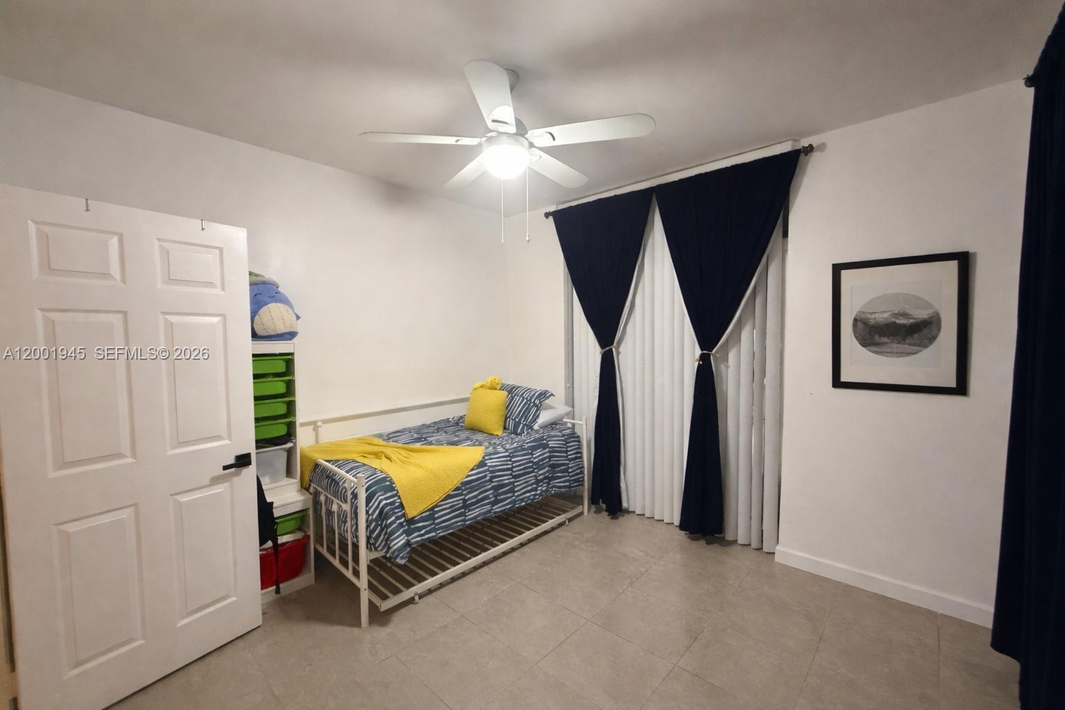 DORAL HOUSE CONDO NO 3 - Residential