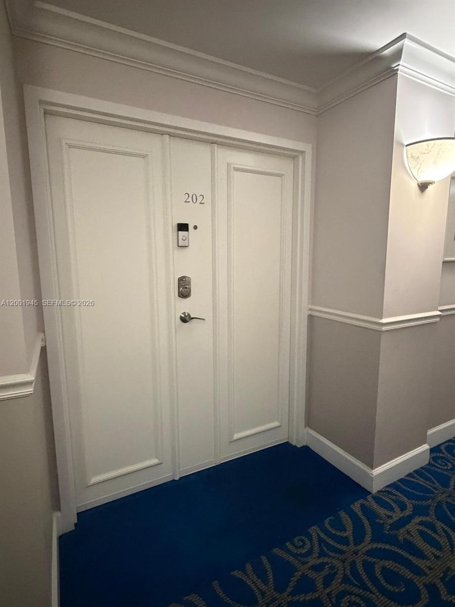 DORAL HOUSE CONDO NO 3 - Residential