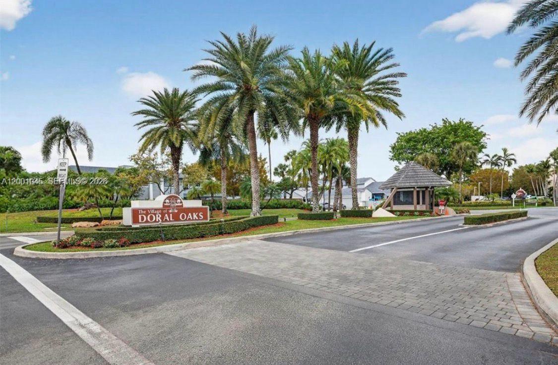 DORAL HOUSE CONDO NO 3 - Residential