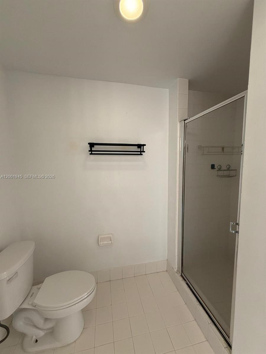 DORAL HOUSE CONDO NO 3 - Residential