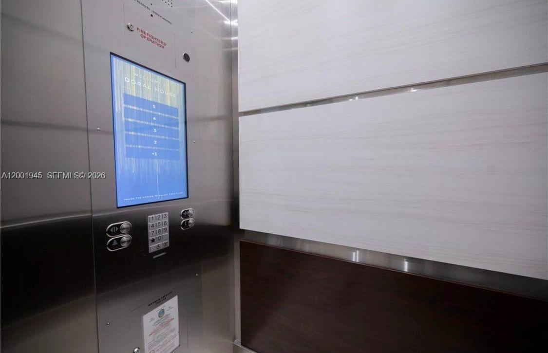 DORAL HOUSE CONDO NO 3 - Residential