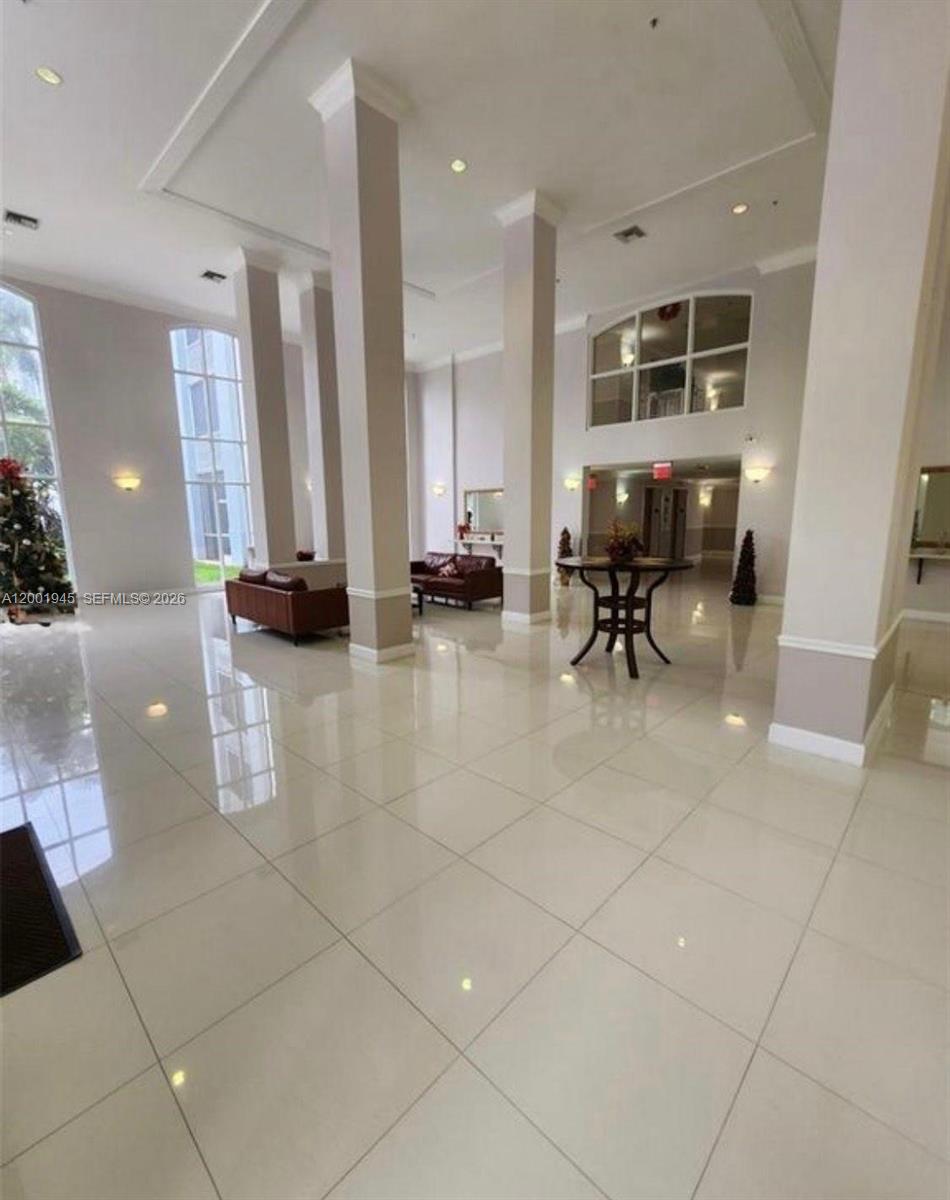 DORAL HOUSE CONDO NO 3 - Residential