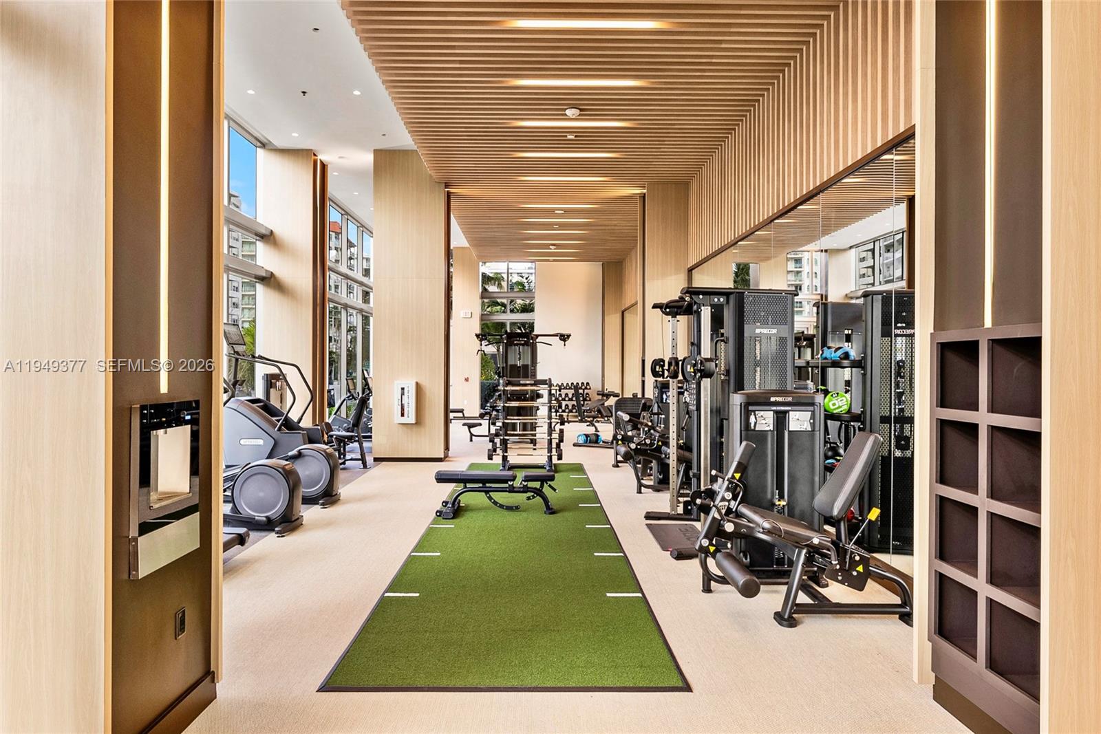 151 N Seabreeze 1003-E