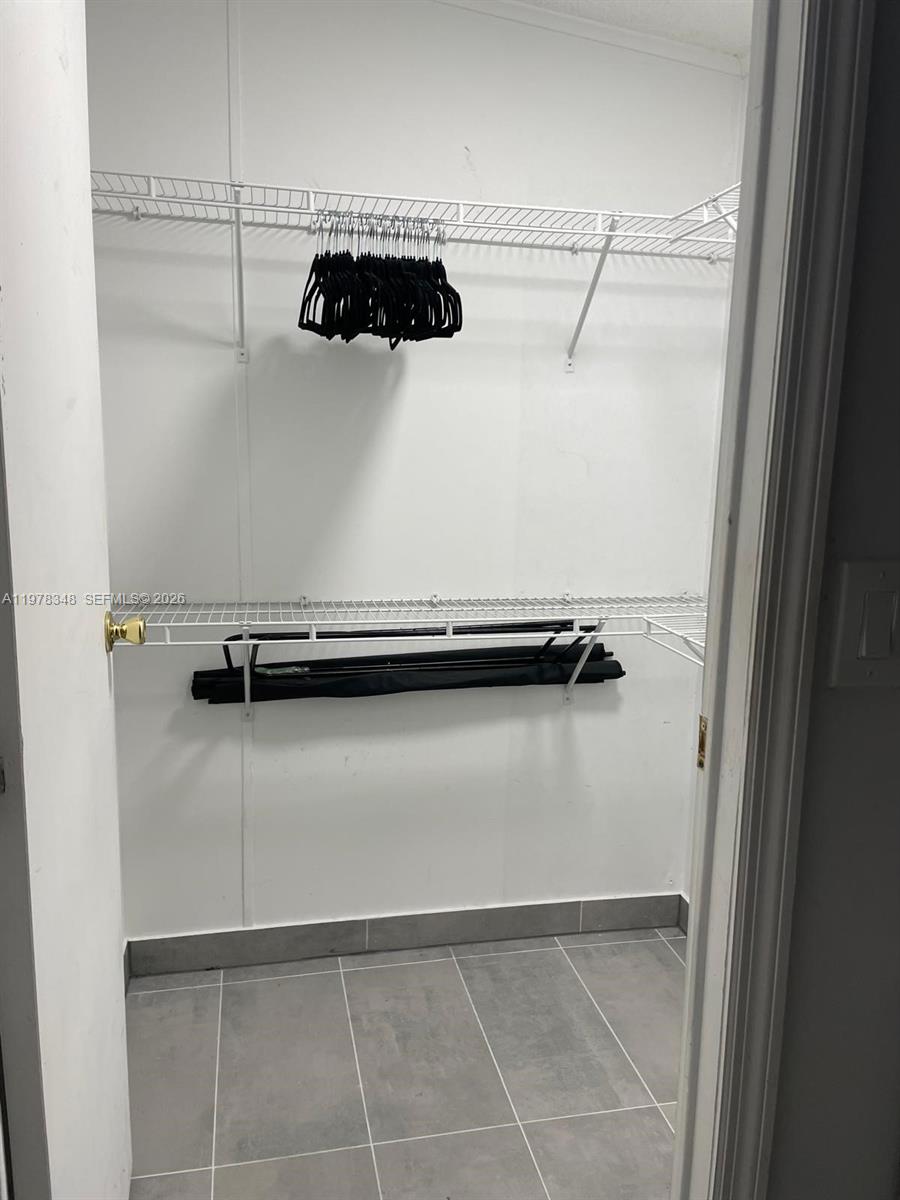GATEWAY WEST CONDO - Residential Lease