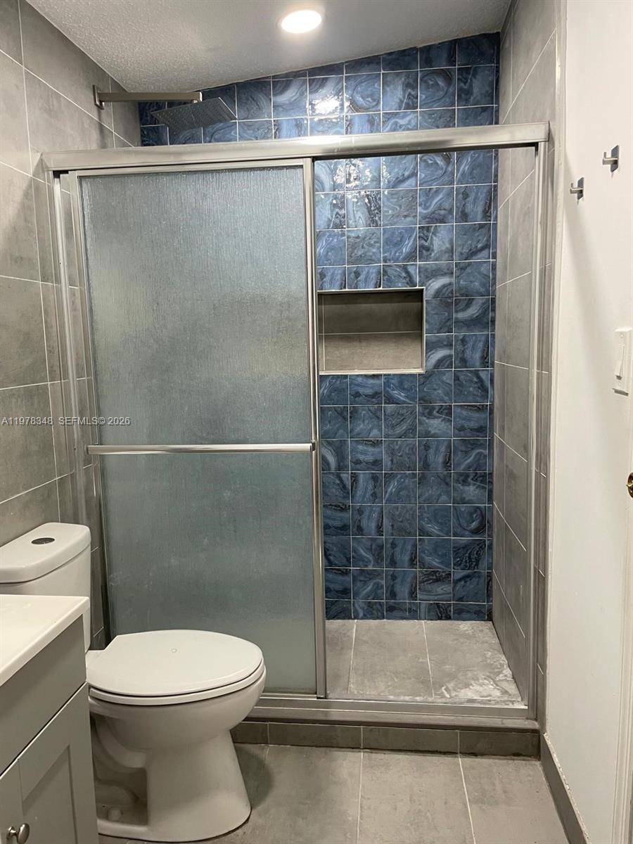 GATEWAY WEST CONDO - Residential Lease