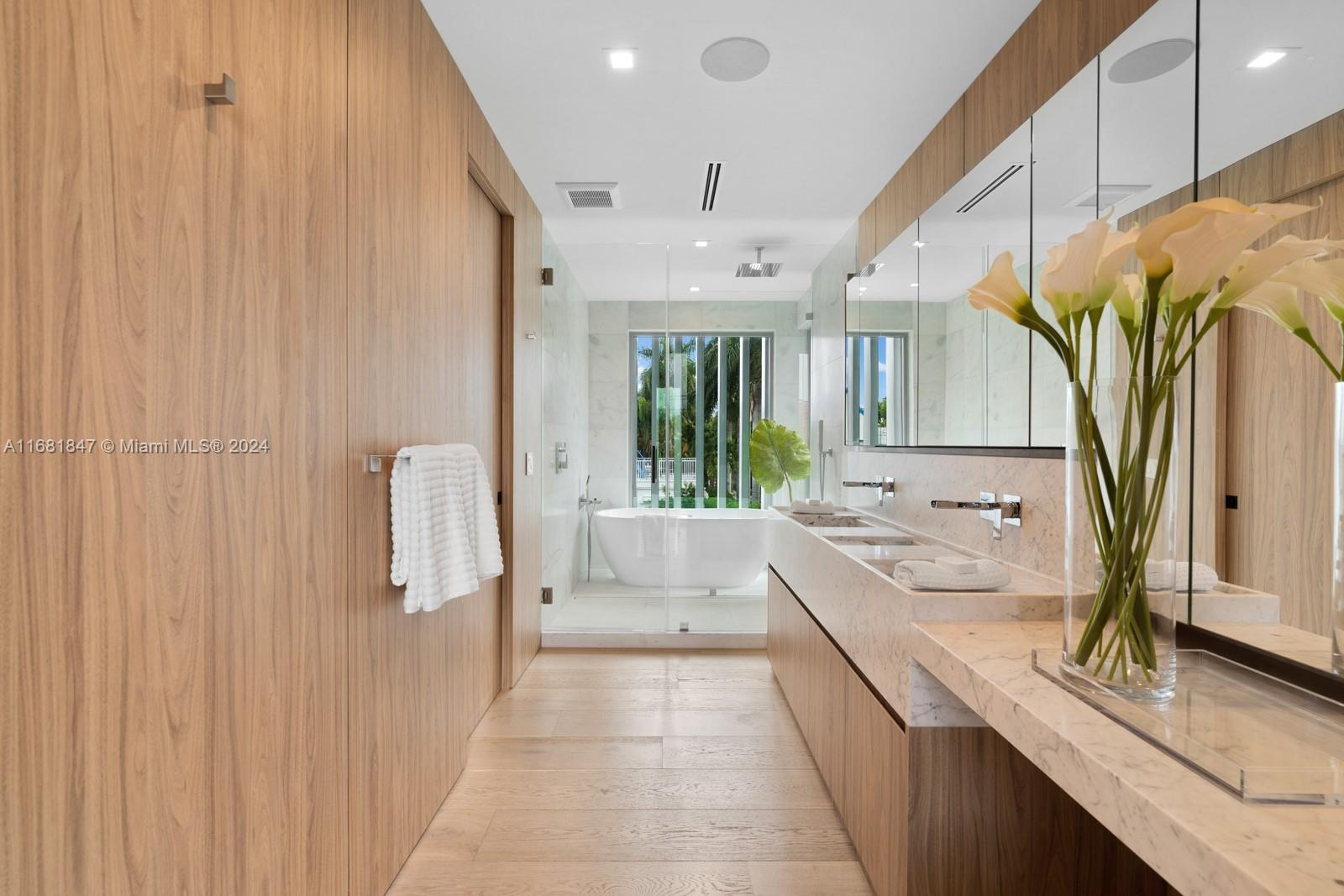 CRYSTAL VIEW - Residential